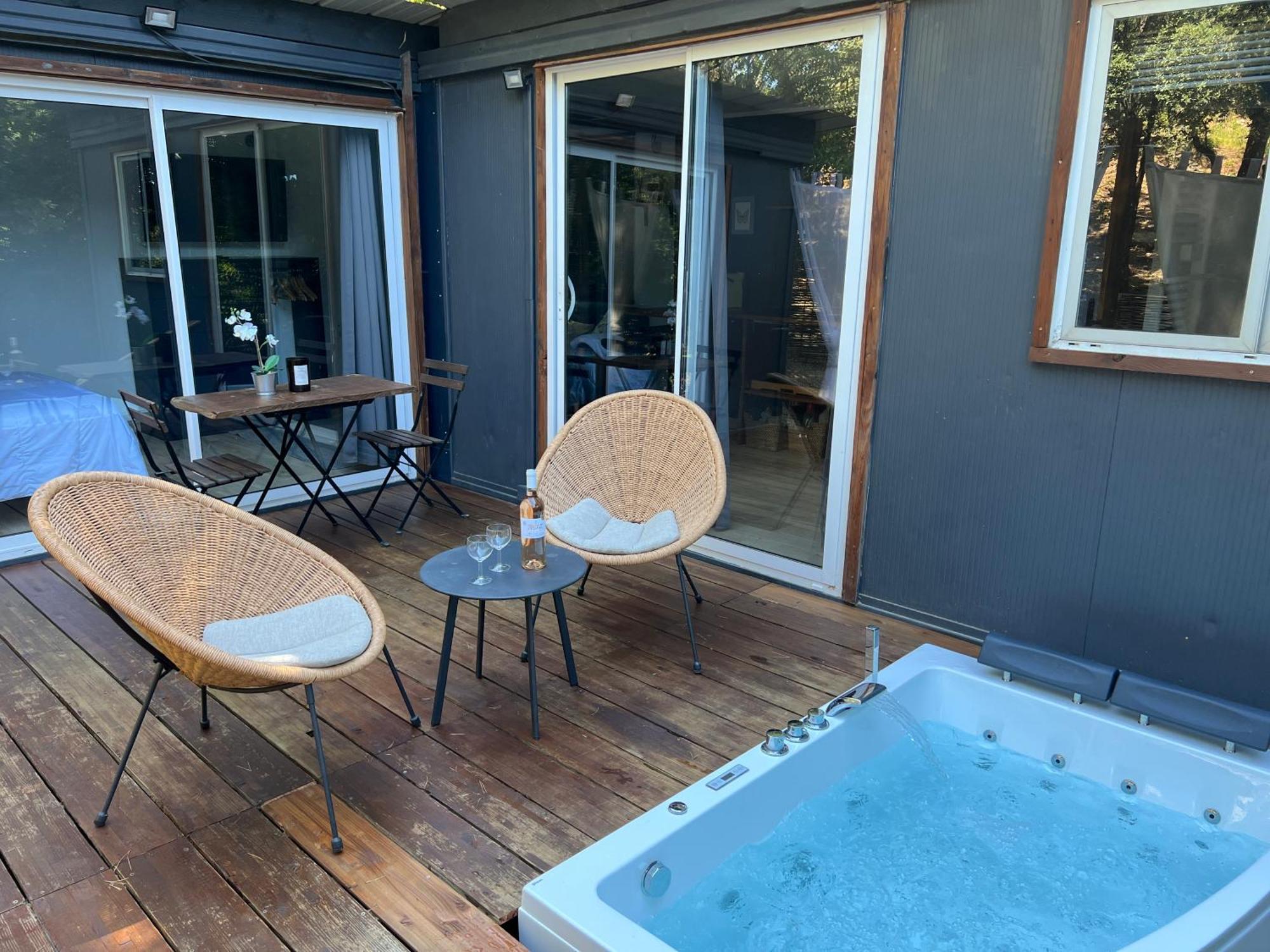 Superbe Cabane Jacuzzi Jardin Clim Wifi Parking Meyreuil Buitenkant foto